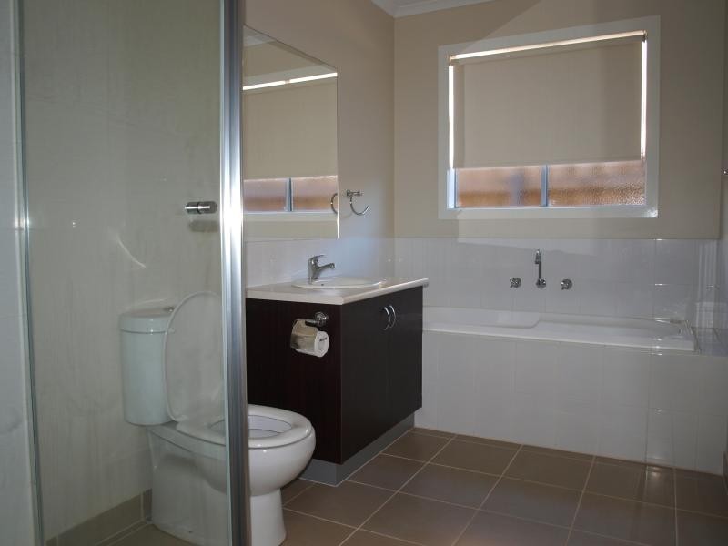 16 Joshua Place, Kurunjang VIC 3337