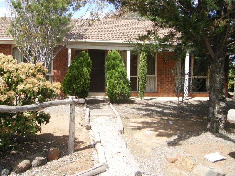 25 Hilton Way, Melton West VIC 3337