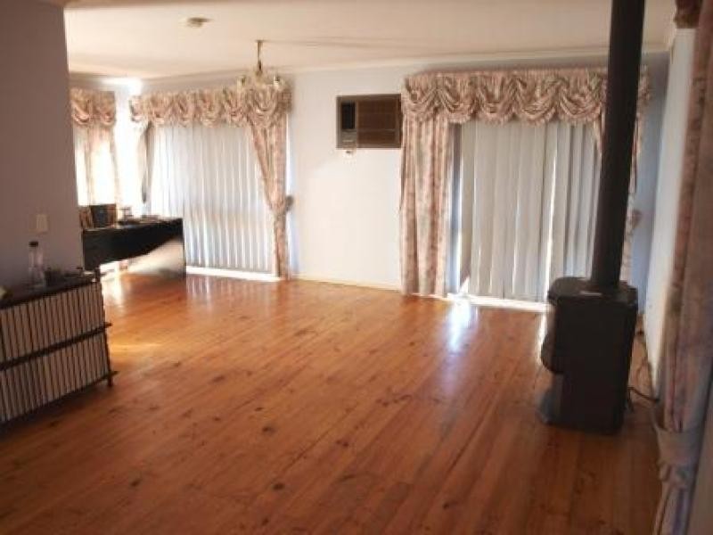 27 Argyll Circuit, Melton VIC 3337