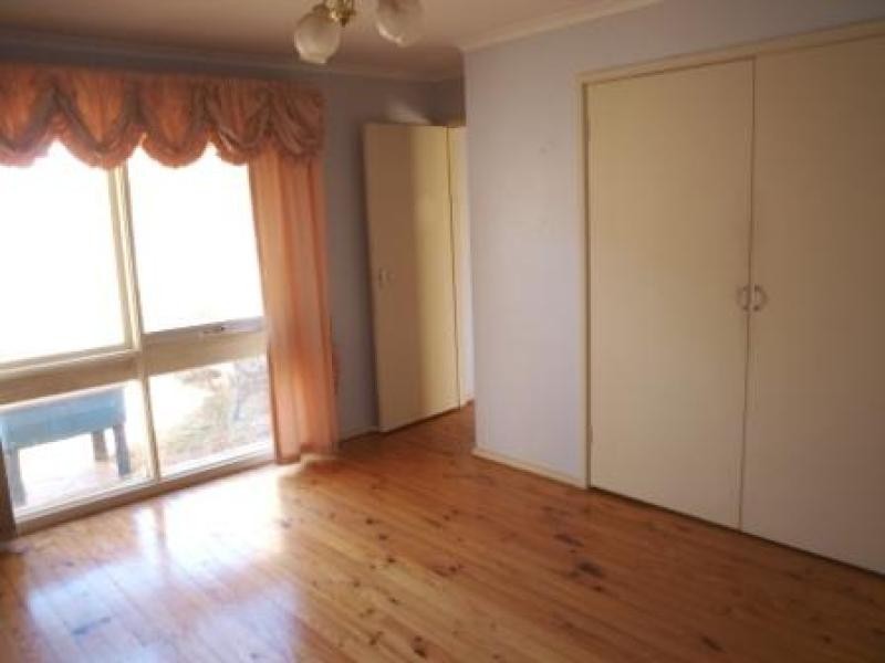 27 Argyll Circuit, Melton VIC 3337