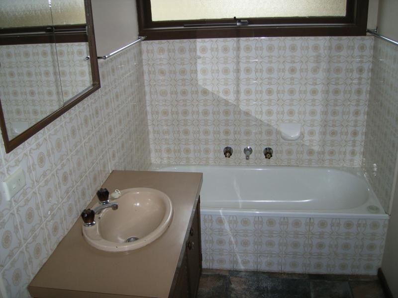 64 Marina Drive, Melton VIC 3337