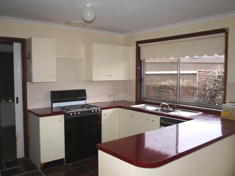 29 Tulloch Avenue, Melton VIC 3337