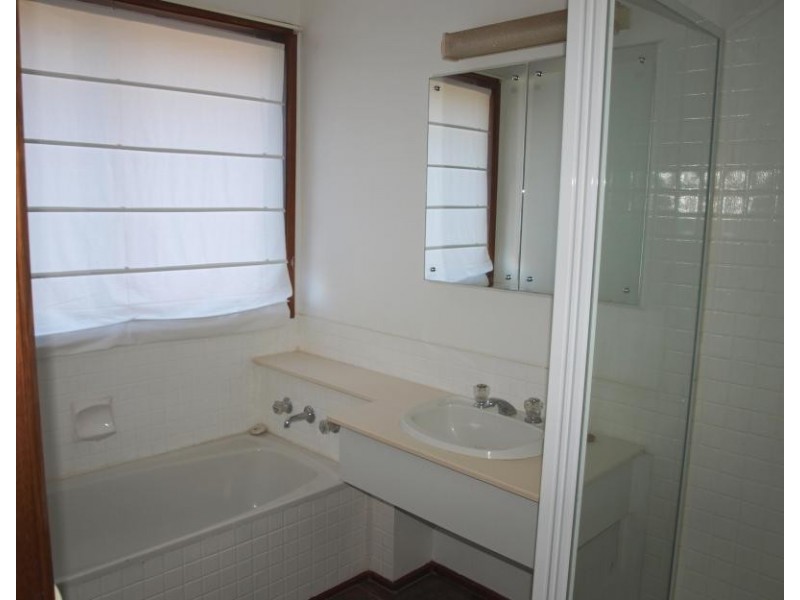 29 Tulloch Avenue, Melton VIC 3337