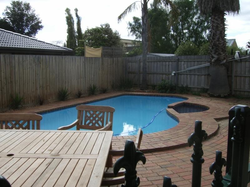56 Chelmsford Way, Melton VIC 3337