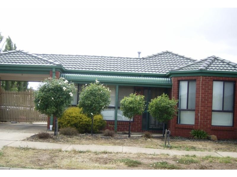 24 Gamalite Drive, Melton VIC 3337