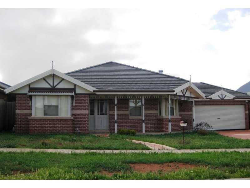 6 Park Lane, Melton VIC 3337
