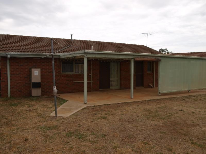 74 Hilton Way, Melton VIC 3337