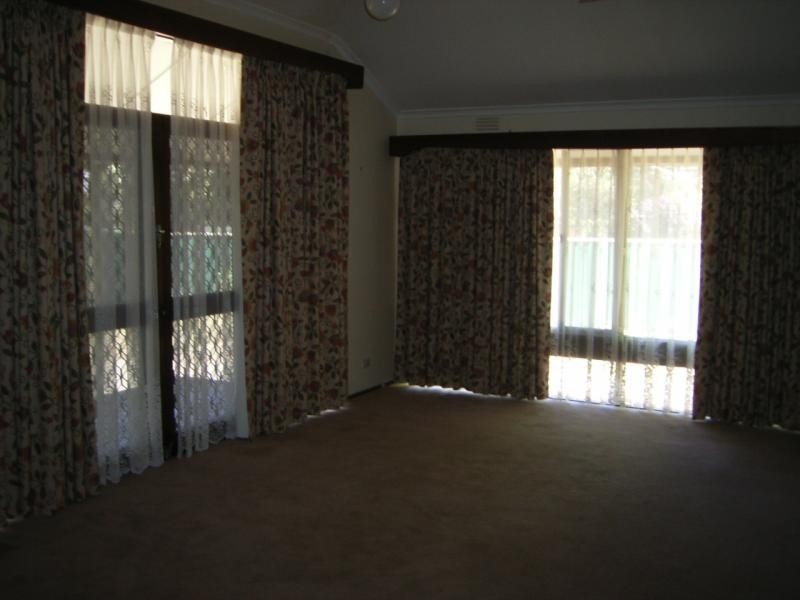 84 Richard Road, Melton South VIC 3338