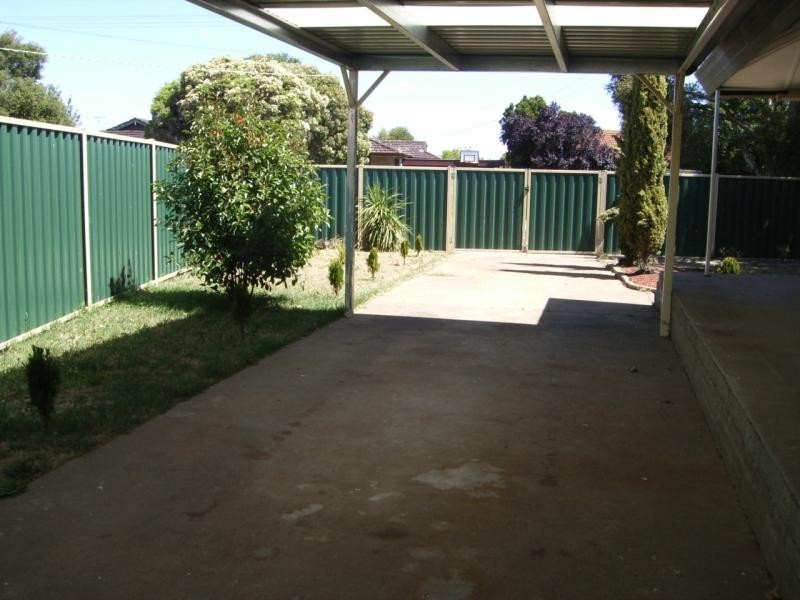 84 Richard Road, Melton South VIC 3338