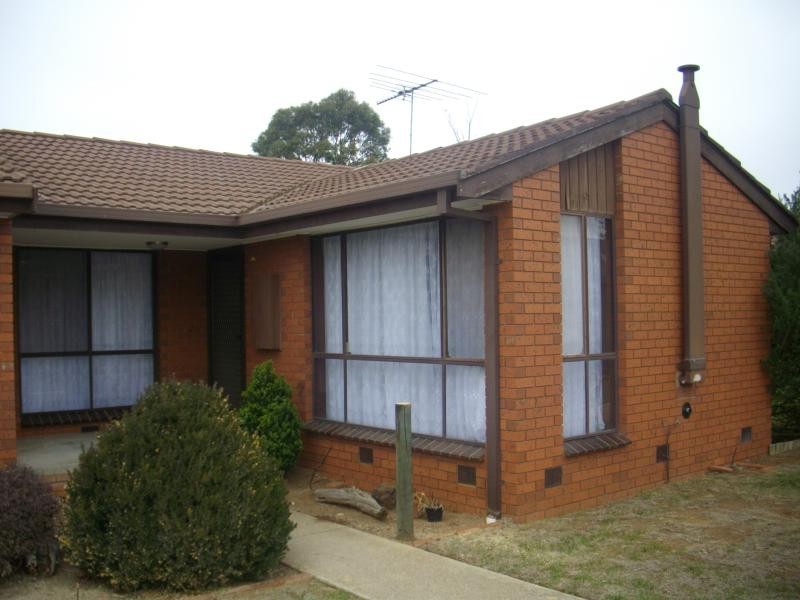 2/20 Toolern Street, Melton South VIC 3338