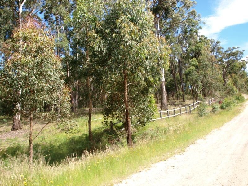 163 Calways Lane, Gordon VIC 3345