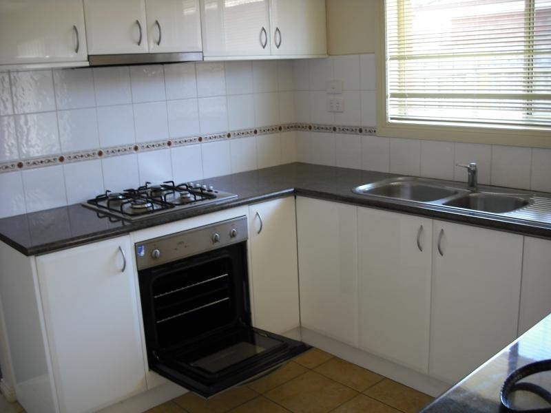 Unit 6/18-20 Henry Street, Melton VIC 3337