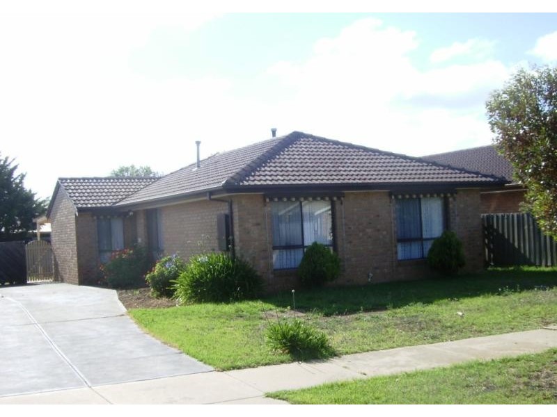 22 Gamalite Drive, Melton VIC 3337