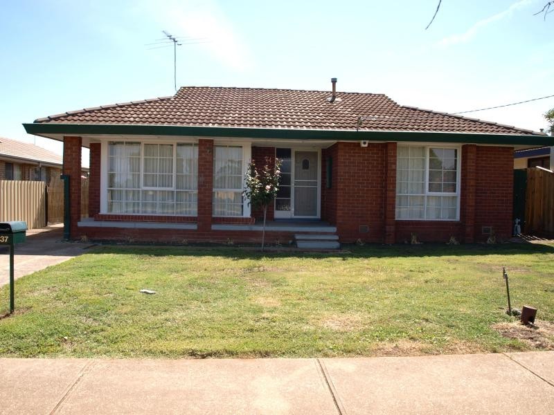 37 Palmerston Street, Melton VIC 3337