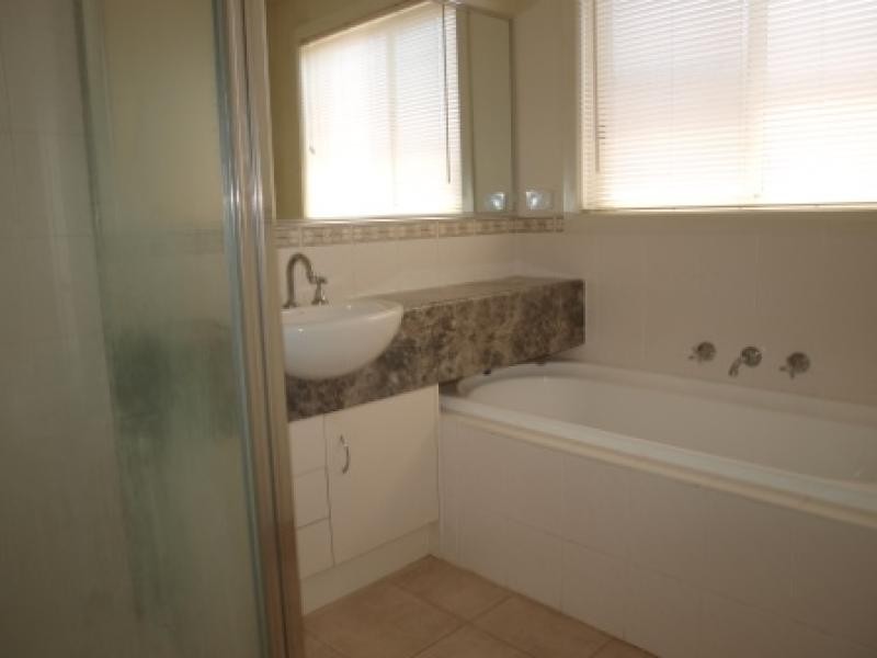 51 Gamalite Drive, Melton VIC 3337