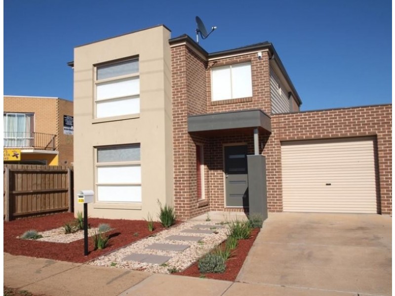 1/ 39 Scott Street, Melton VIC 3337