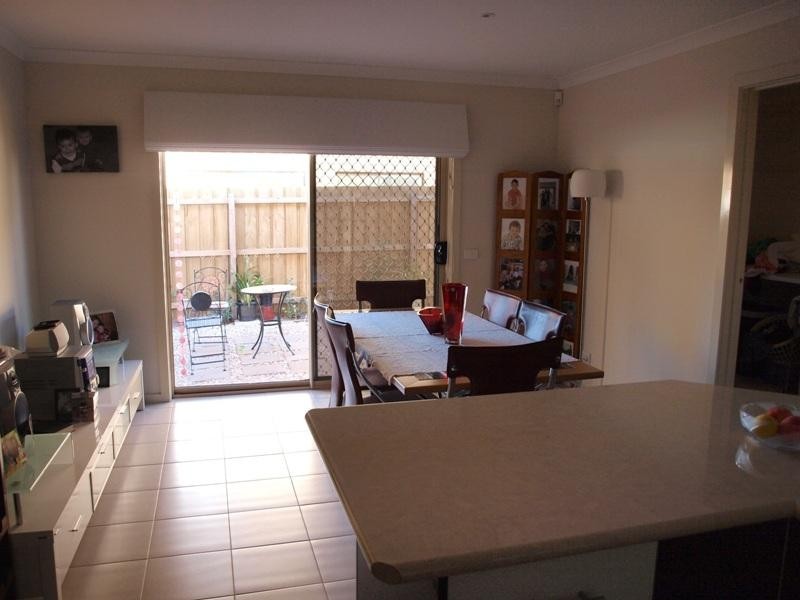 1/ 39 Scott Street, Melton VIC 3337