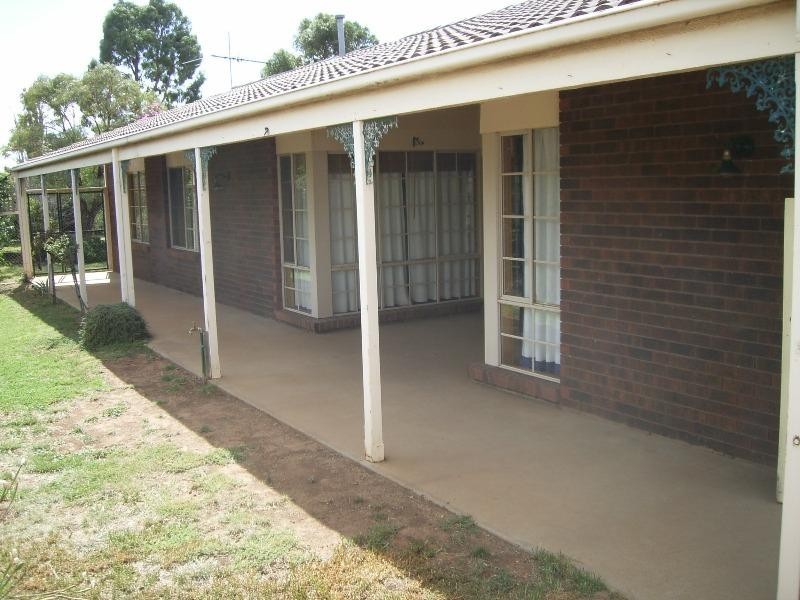 5 Oorindi Close, Kurunjang VIC 3337