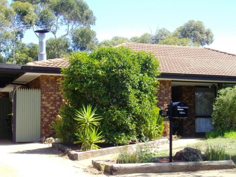 28 Empress Way, Melton West VIC 3337