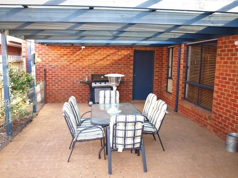 18 Kingston Rule Street, Melton VIC 3337