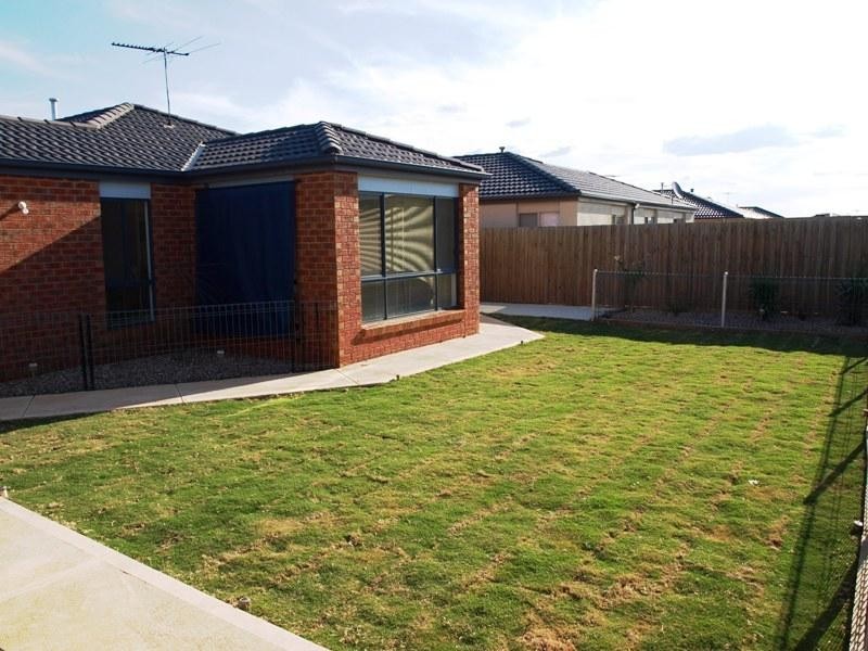 18 Kingston Rule Street, Melton VIC 3337