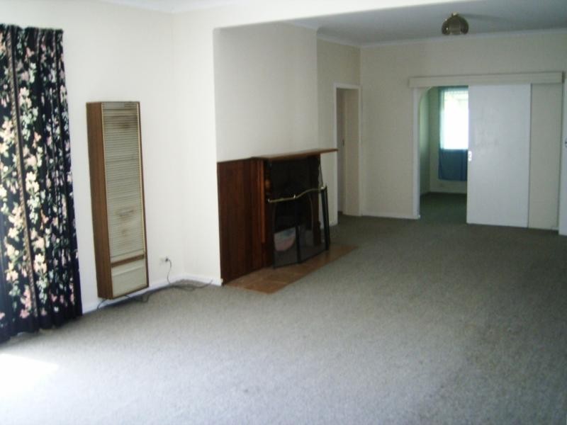 911 Melton Keilor Road, Hillside VIC 3037