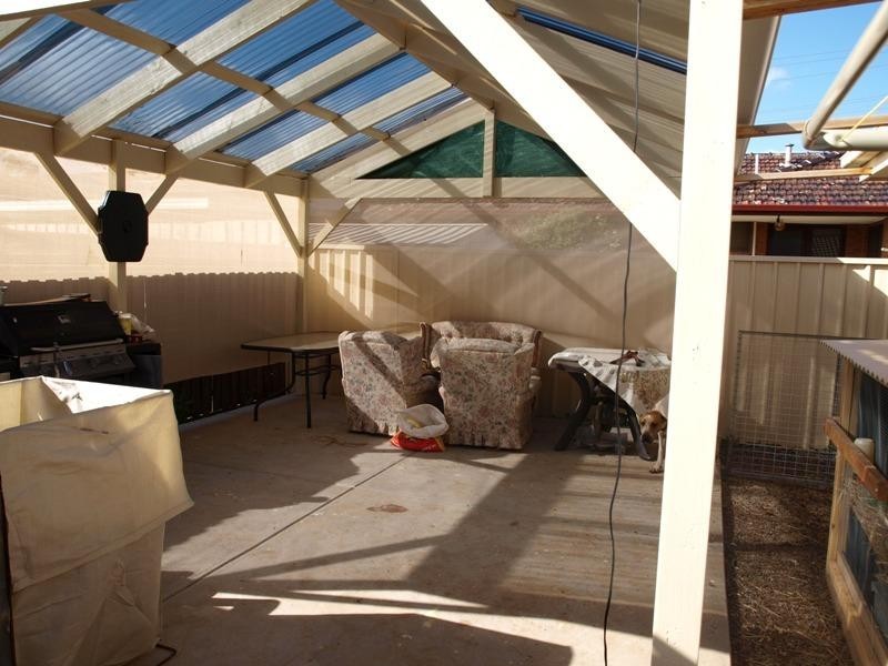 52 a Henry Street, Melton VIC 3337