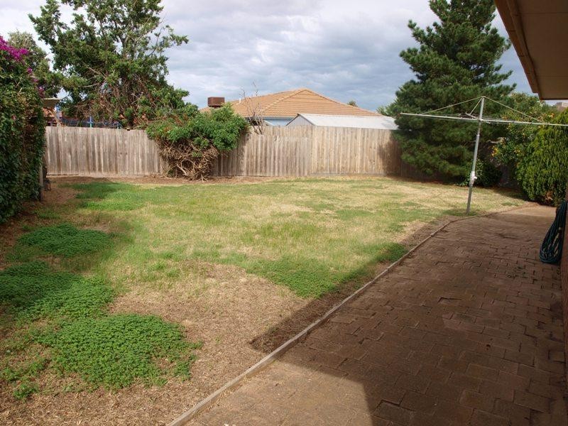 15 Barleycorn Place, Melton VIC 3337