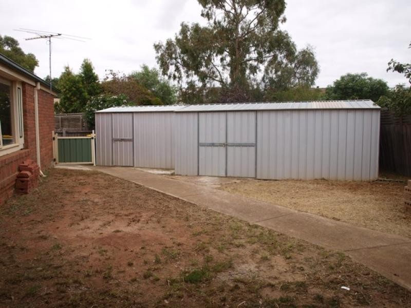 5 Wilong Close, Kurunjang VIC 3337