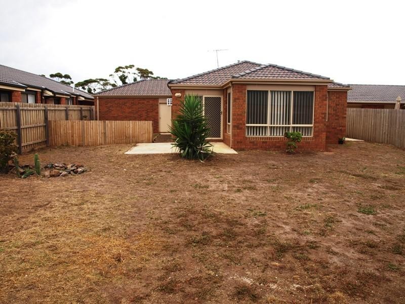 7 Rainlover Drive, Melton VIC 3337