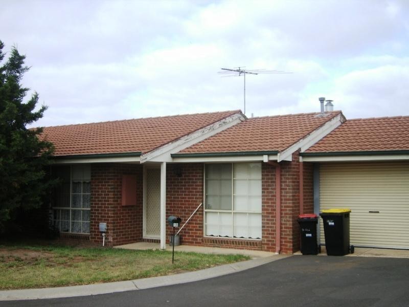 Unit 10/35 Wickham Street, Melton South VIC 3338