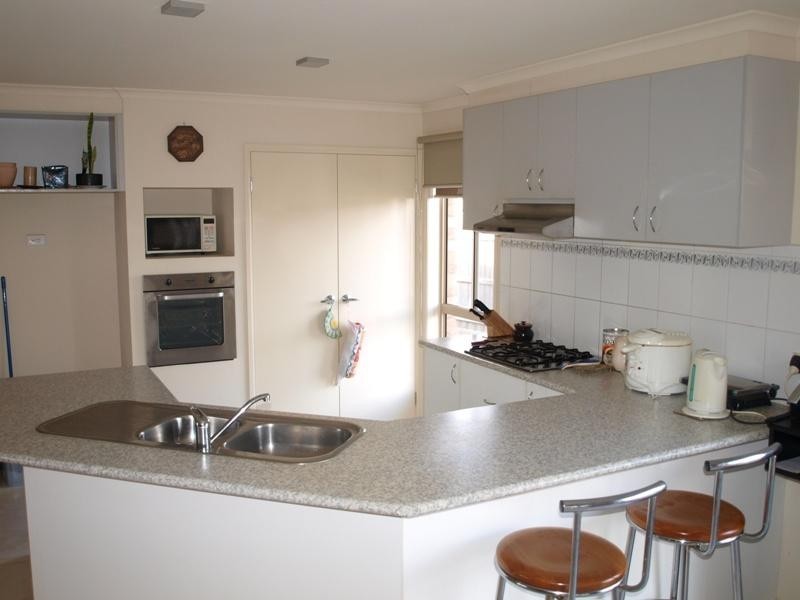 6 Patron Place, Kurunjang VIC 3337