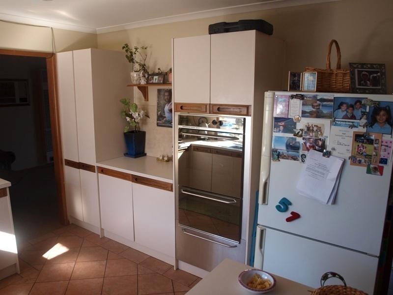 2 Simon Court, Melton South VIC 3338