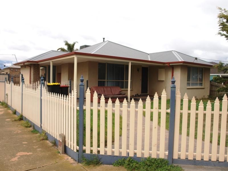 56 Coburns Rd, Melton South VIC 3338