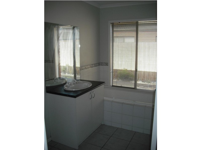85 Westlake Drive, Melton West VIC 3337