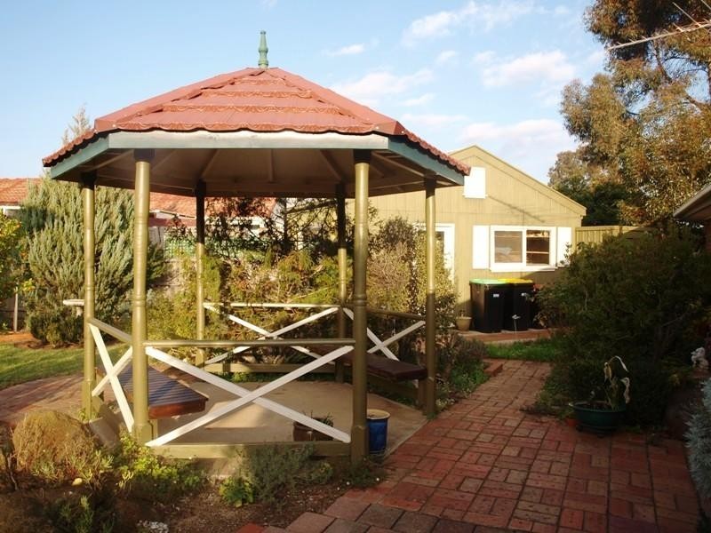 118 Hilton Way, Melton West VIC 3337