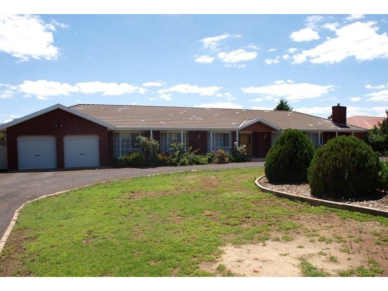 43 Springbank Way, Brookfield VIC 3338