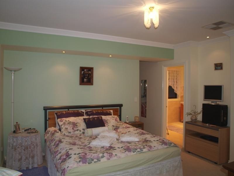 71 Dalray Crescent, Kurunjang VIC 3337