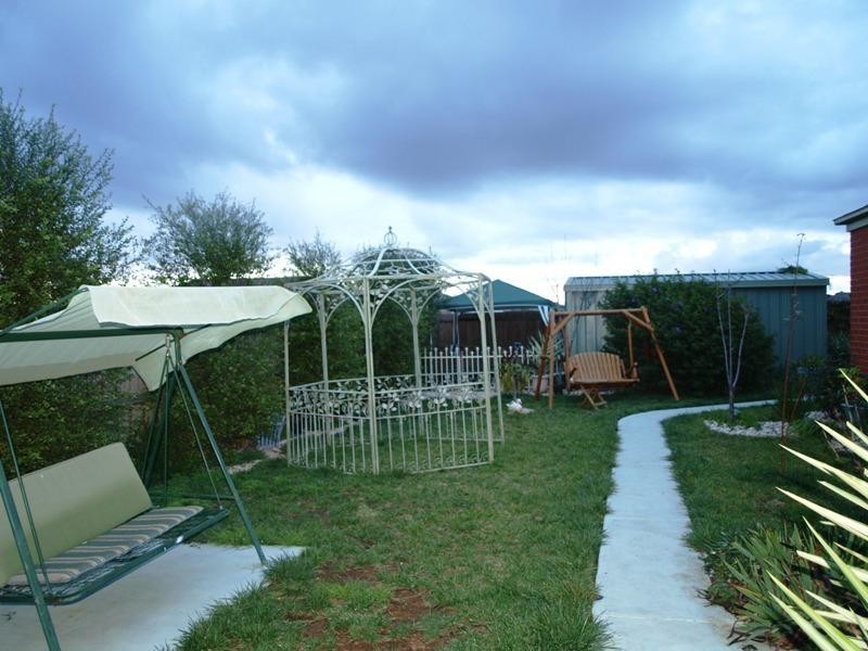 71 Dalray Crescent, Kurunjang VIC 3337