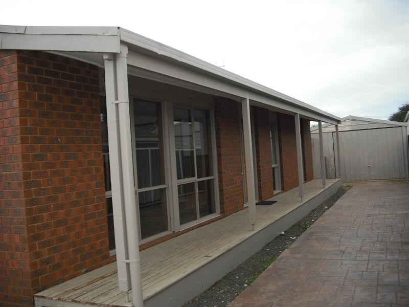 1 Westcott Parade, Rockbank VIC 3335