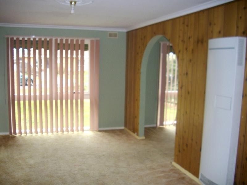 77 Bernard Drive, Melton South VIC 3338