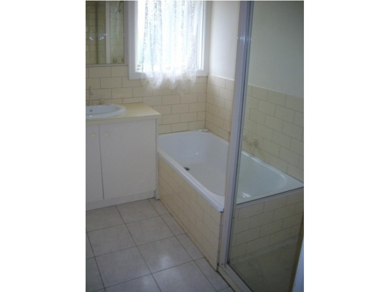 77 Bernard Drive, Melton South VIC 3338