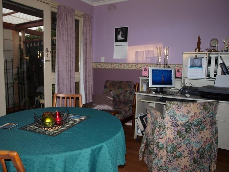 33 Eaton Street, Melton South VIC 3338