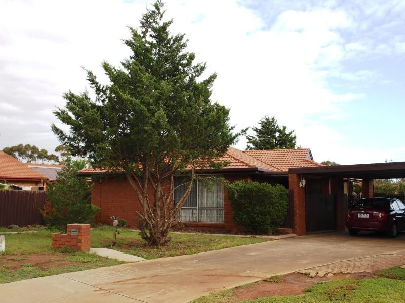 3 Asquith Place, Melton VIC 3337