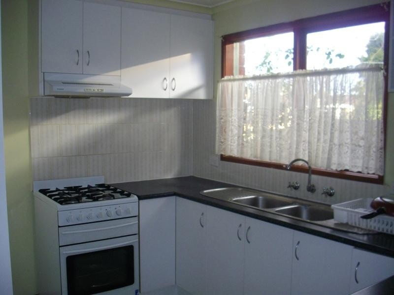 26 Burleigh Road, Melton VIC 3337