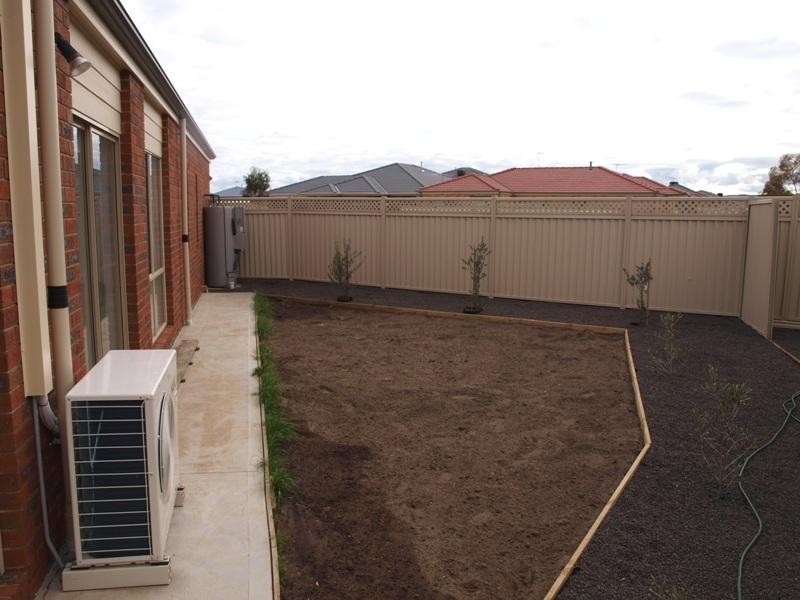 Melton West VIC 3337