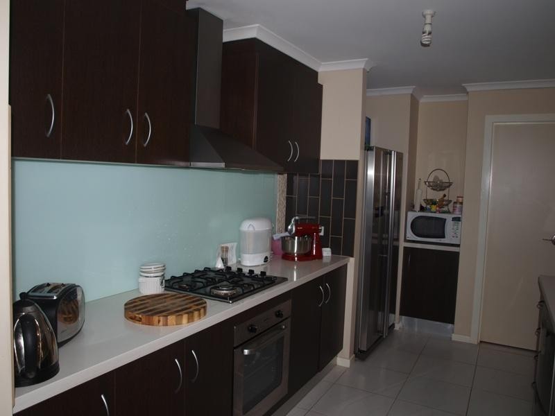 27 Glencoe Street, Kurunjang VIC 3337