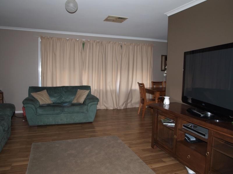 1 Ryan Court, Melton VIC 3337