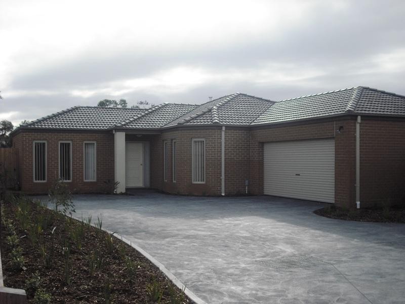 Unit 2/13 Linda Place, Melton VIC 3337