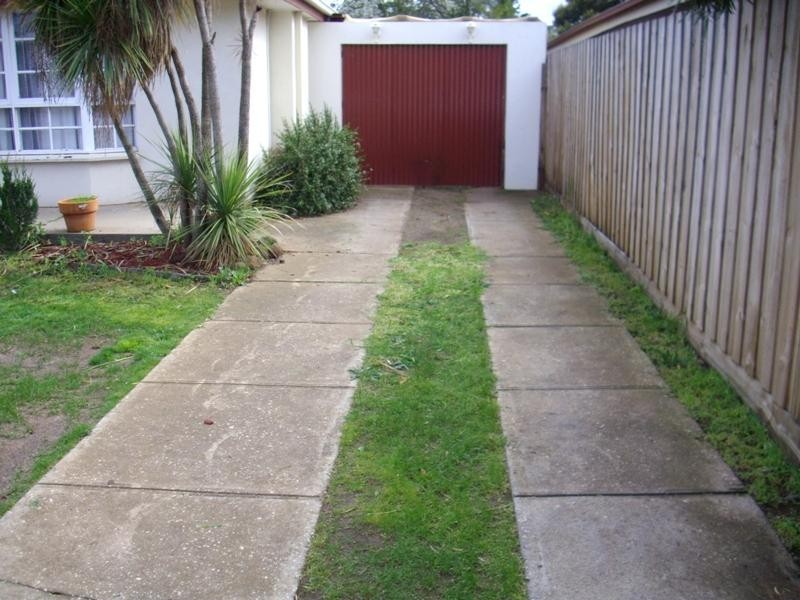 42 Carina Drive, Melton VIC 3337